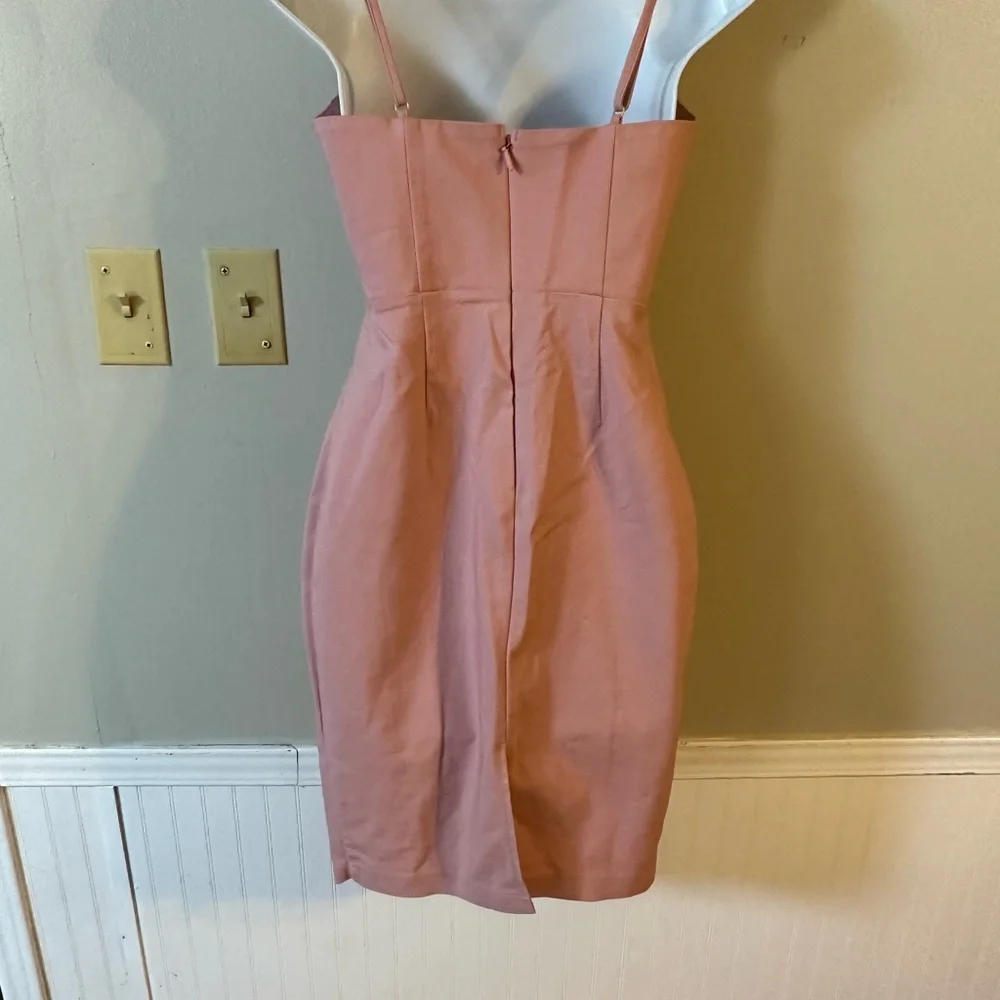 Dress - Picture 5 of 5